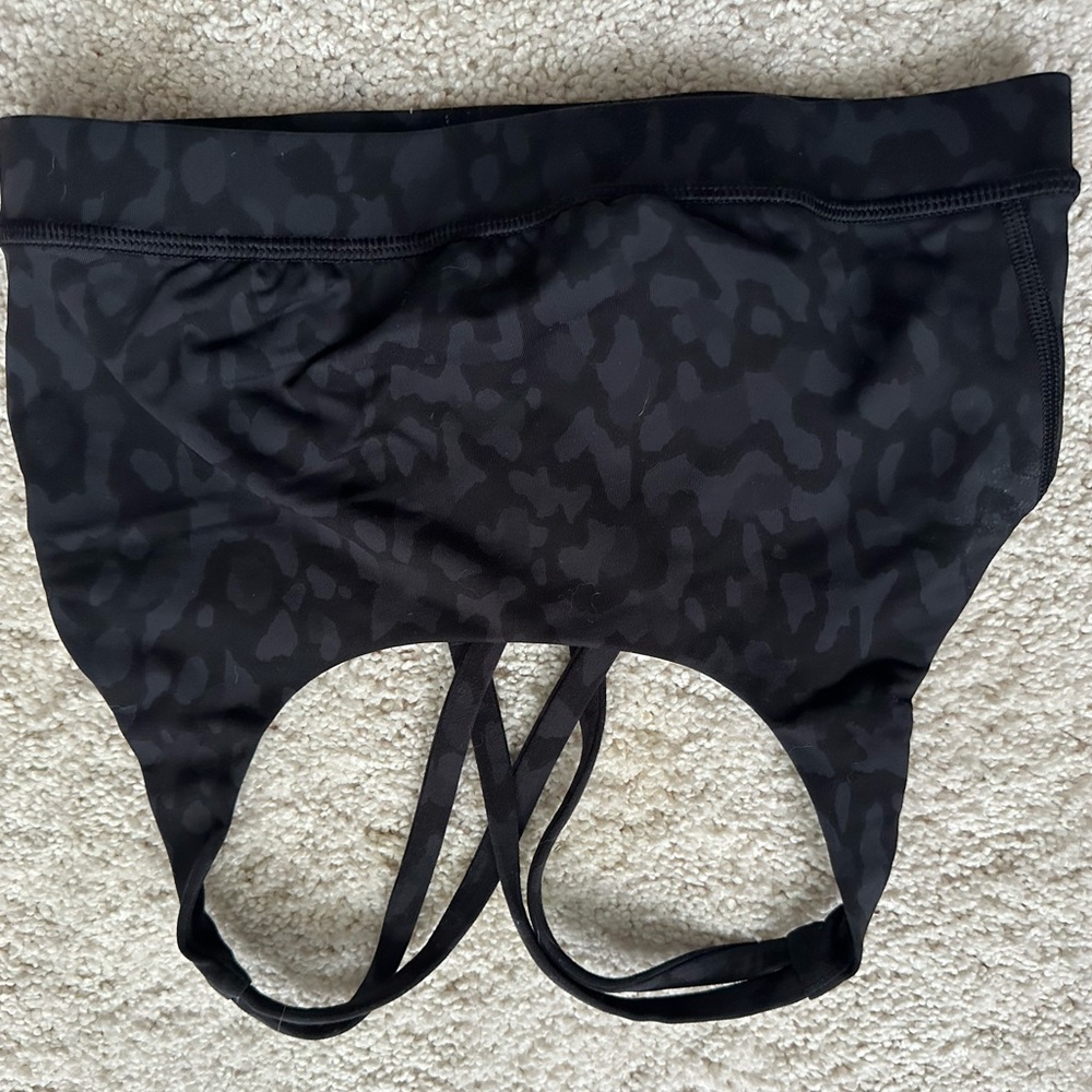 Lululemon sports bra